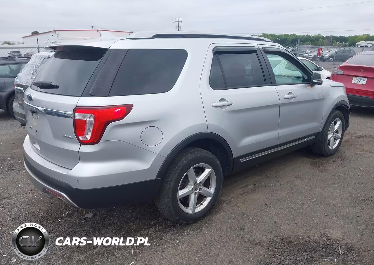 2016 Ford Explorer Xlt VIN:1FM5K8D82GGA13165 - 4