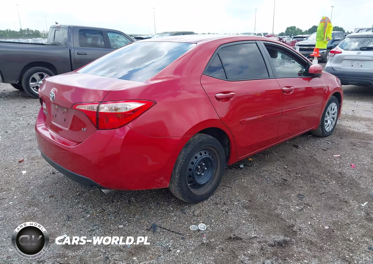 2018 Toyota Corolla Le VIN:5YFBURHEXJP771137 - 4
