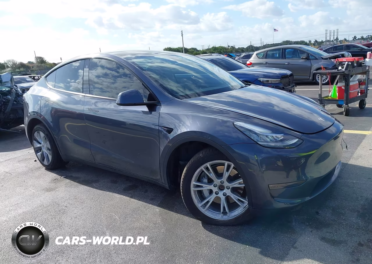2023 Tesla Model Y – zdjęcie 1 z 16