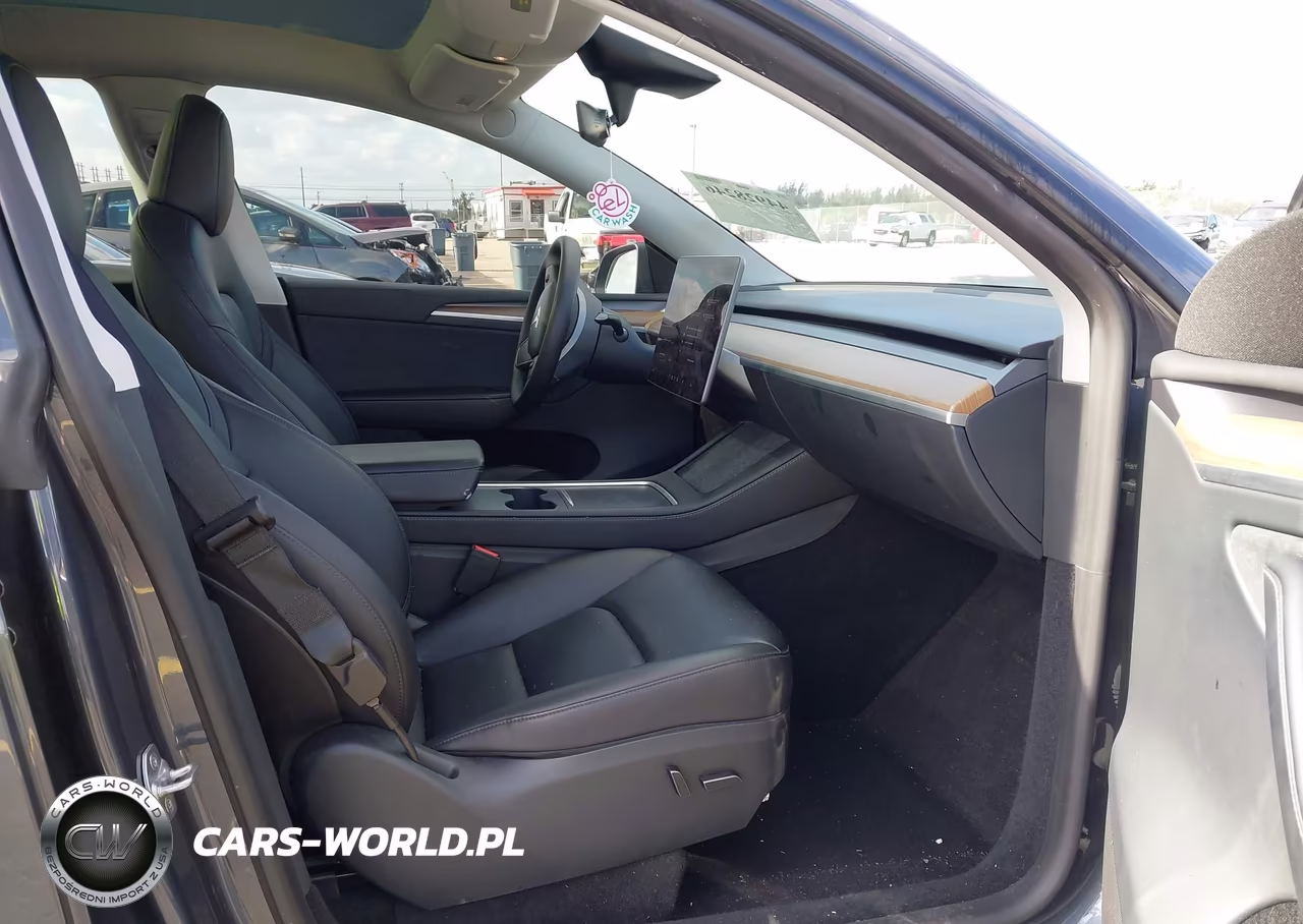2023 Tesla Model Y VIN:7SAYGDEE7PA110646 - 5