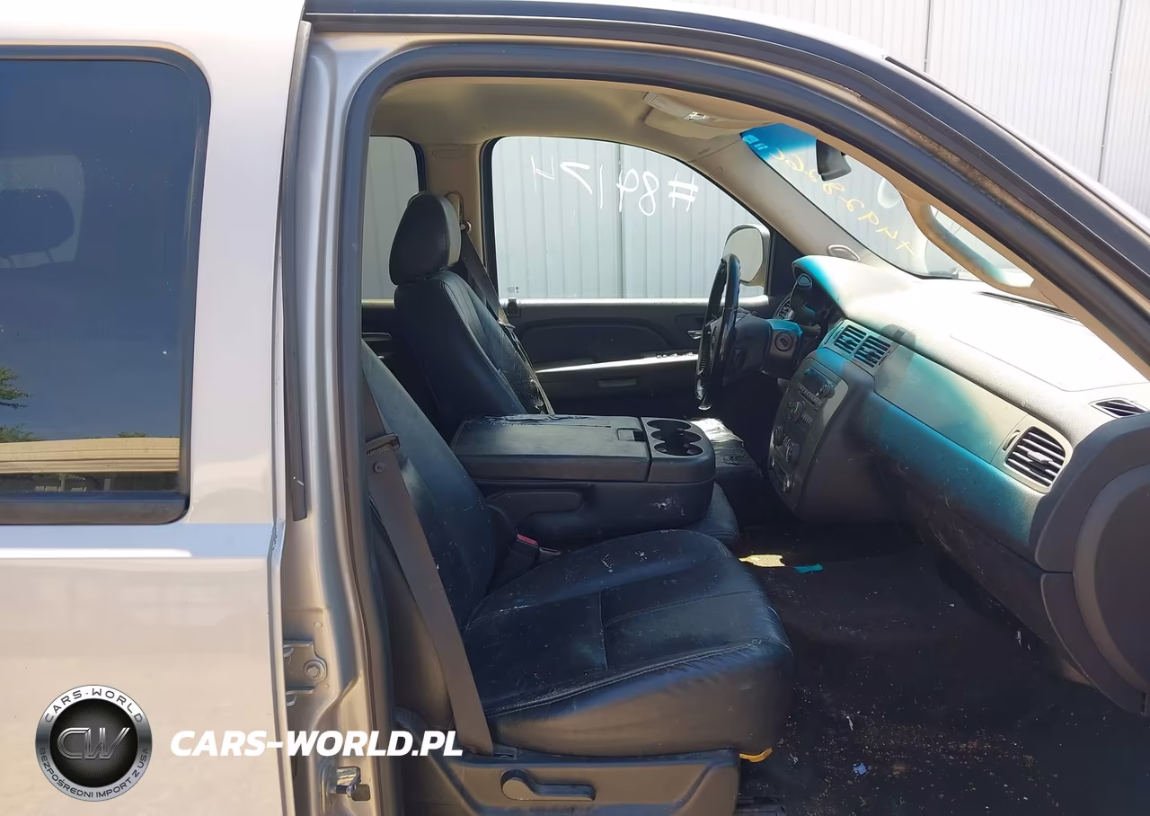 2008 Chevrolet Tahoe Ls VIN:1GNFC13C68J199212 - 5