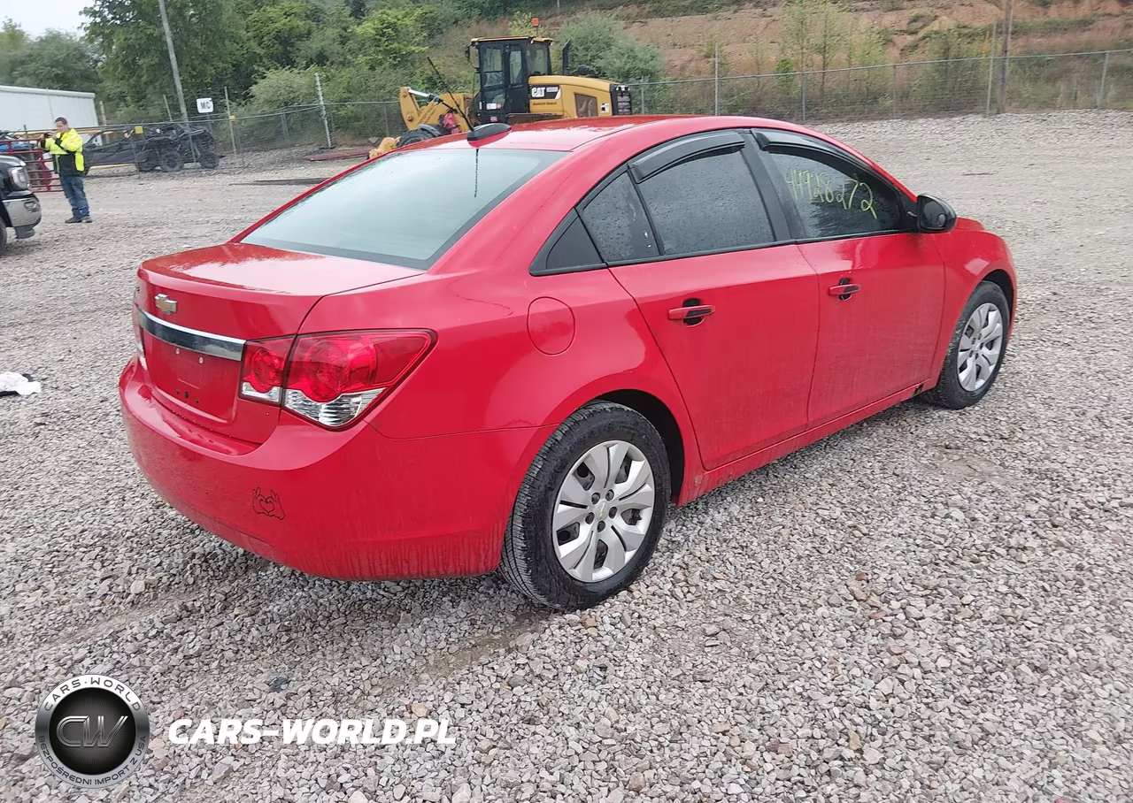 2015 Chevrolet Cruze Ls Auto VIN:1G1PA5SG0F7281776 - 4
