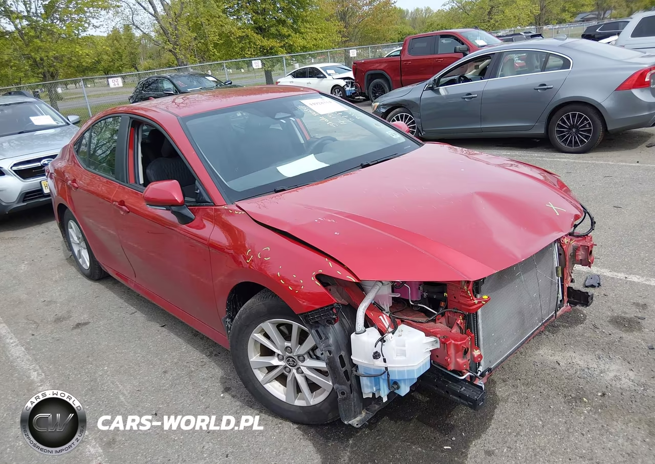 2025 Toyota Camry Le – zdjęcie 1 z 19