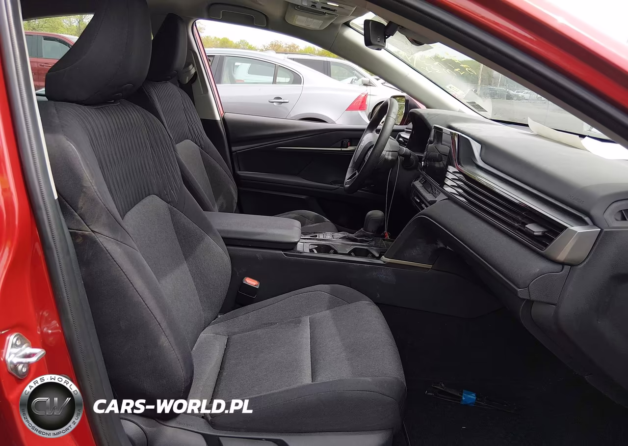 2025 Toyota Camry Le VIN:4T1DAACK0SU079808 - 5