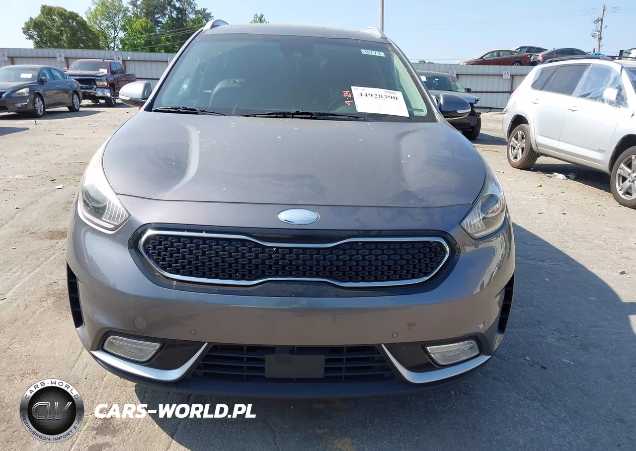 2018 Kia Niro Touring VIN:KNDCE3LCXJ5120558 - 12