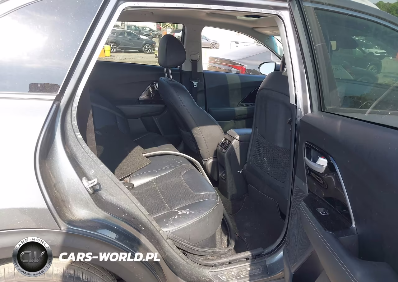 2018 Kia Niro Touring VIN:KNDCE3LCXJ5120558 - 8