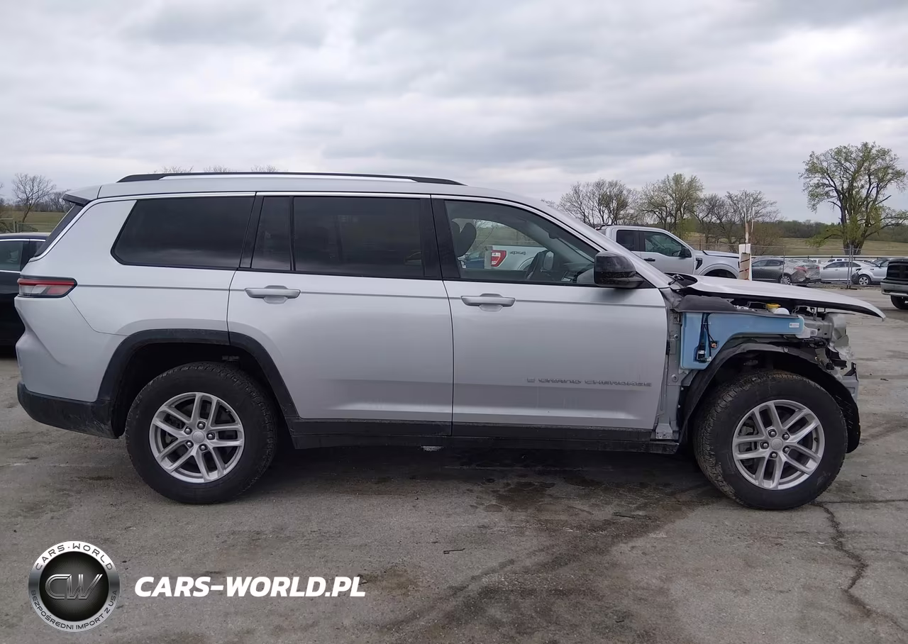 2023 Jeep Grand Cherokee L Laredo 4X4 VIN:1C4RJKAGXP8807858 - 14