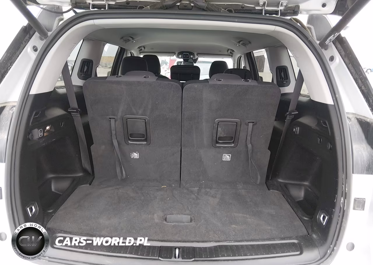 2023 Jeep Grand Cherokee L Laredo 4X4 VIN:1C4RJKAGXP8807858 - 18