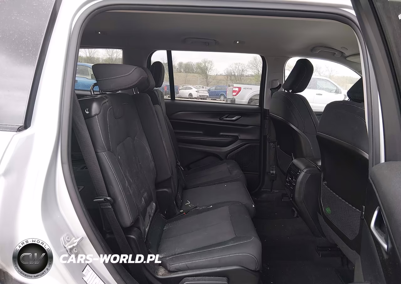 2023 Jeep Grand Cherokee L Laredo 4X4 VIN:1C4RJKAGXP8807858 - 8