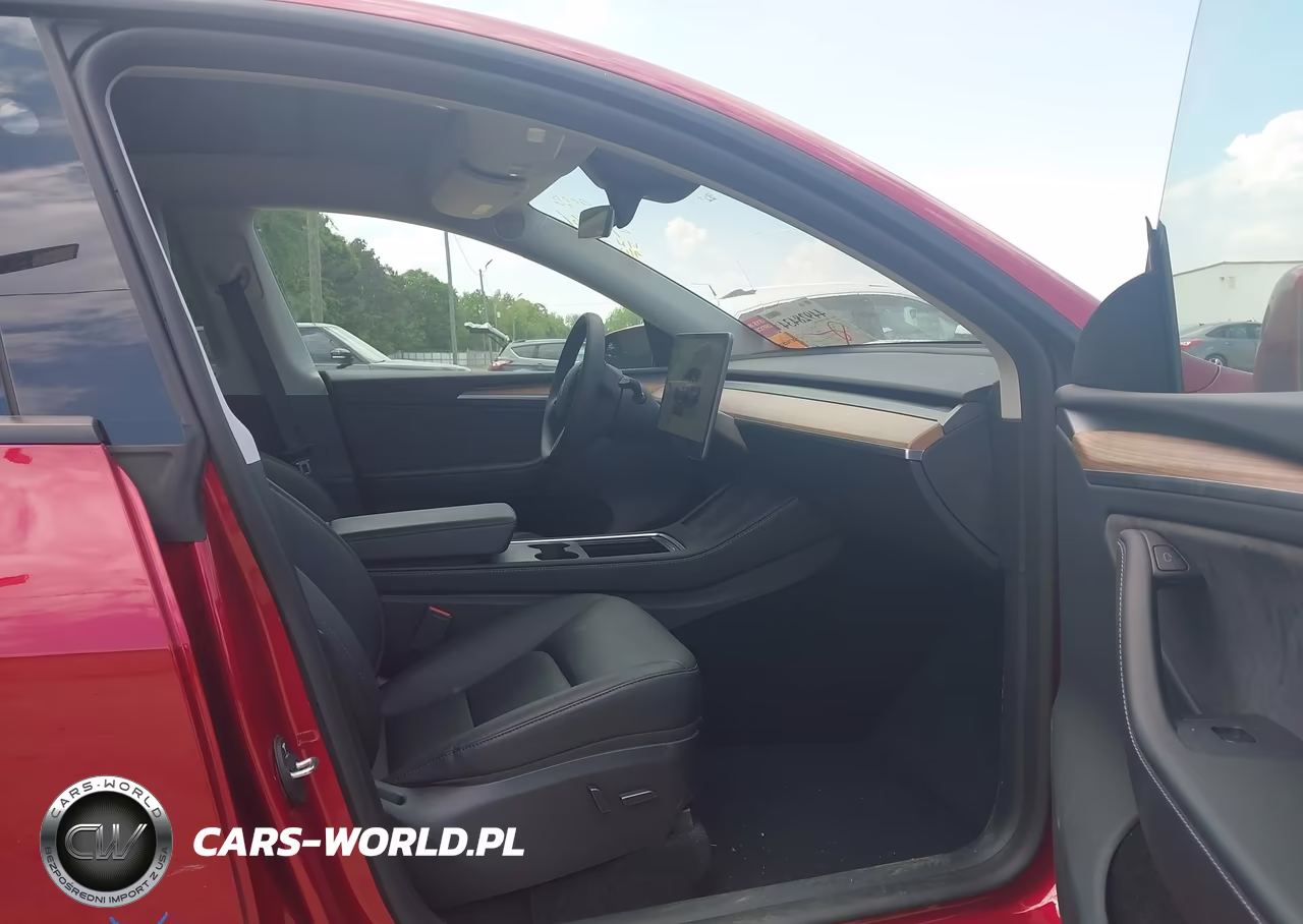 2025 Tesla Model Y Long Range Dual Motor All-Wheel Drive VIN:7SAYGDEE2SA344931 - 5