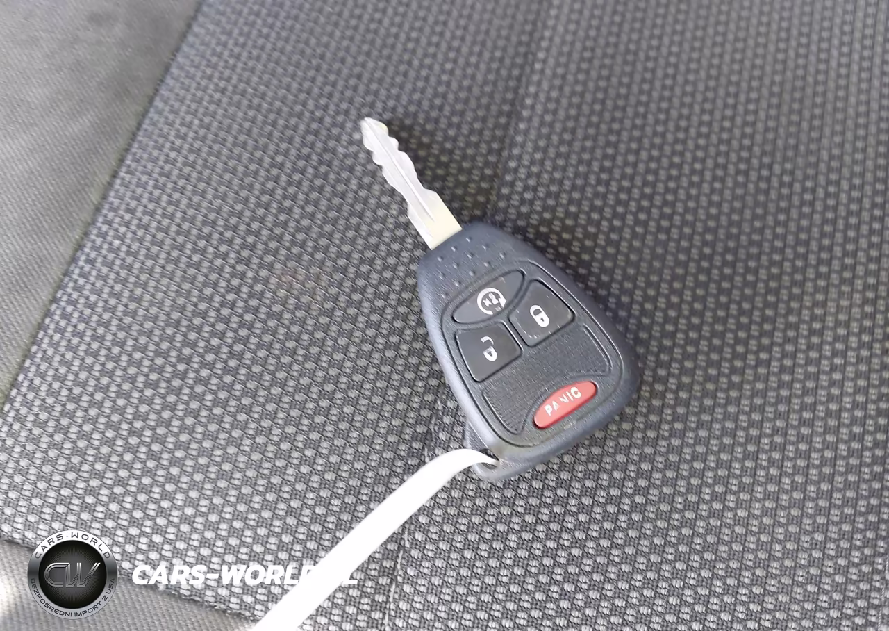 2010 Jeep Wrangler Unlimited Sport VIN:1J4BB3H10AL108128 - 11