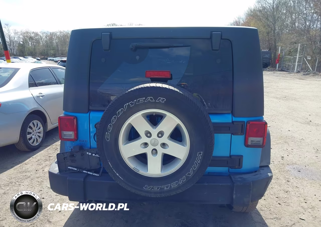 2010 Jeep Wrangler Unlimited Sport VIN:1J4BB3H10AL108128 - 17