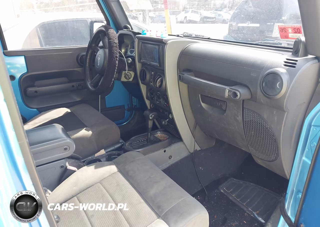 2010 Jeep Wrangler Unlimited Sport VIN:1J4BB3H10AL108128 - 5