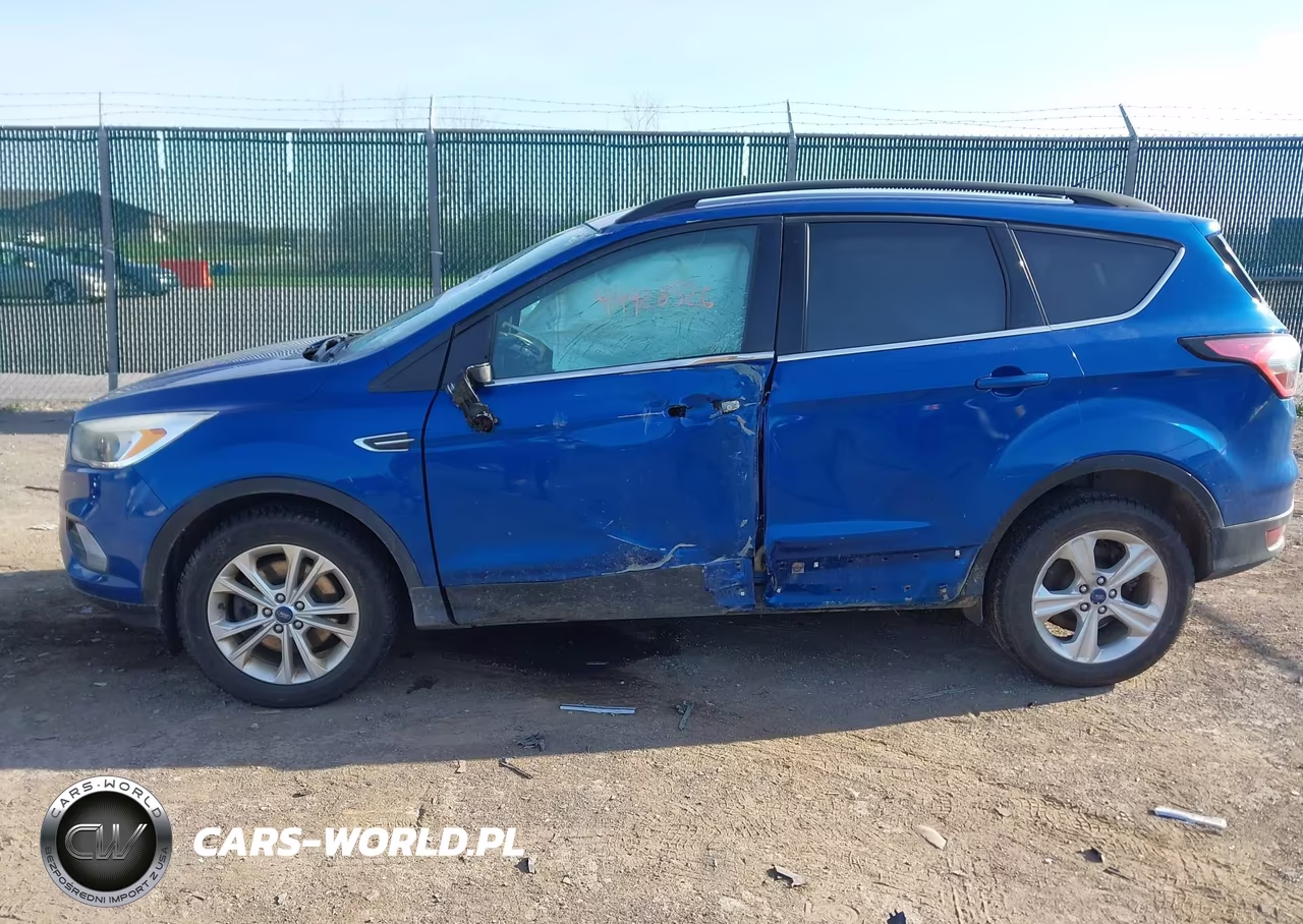 2018 Ford Escape Se VIN:1FMCU9GD4JUA39095 - 14