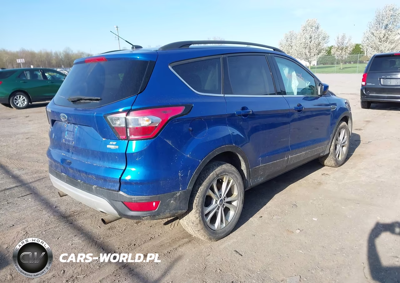 2018 Ford Escape Se VIN:1FMCU9GD4JUA39095 - 4