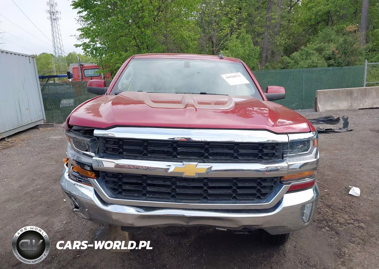2018 Chevrolet Silverado 1500 1Lt VIN:1GCRCREC9JZ210101 - 11