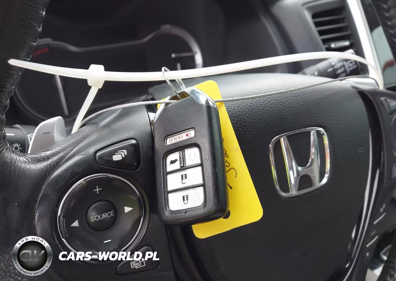 2017 Honda Pilot Touring VIN:5FNYF6H99HB013608 - 11