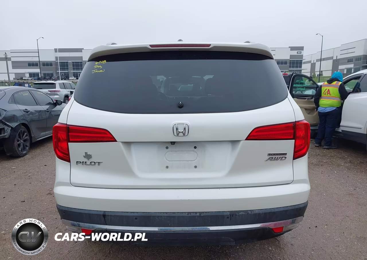 2017 Honda Pilot Touring VIN:5FNYF6H99HB013608 - 16