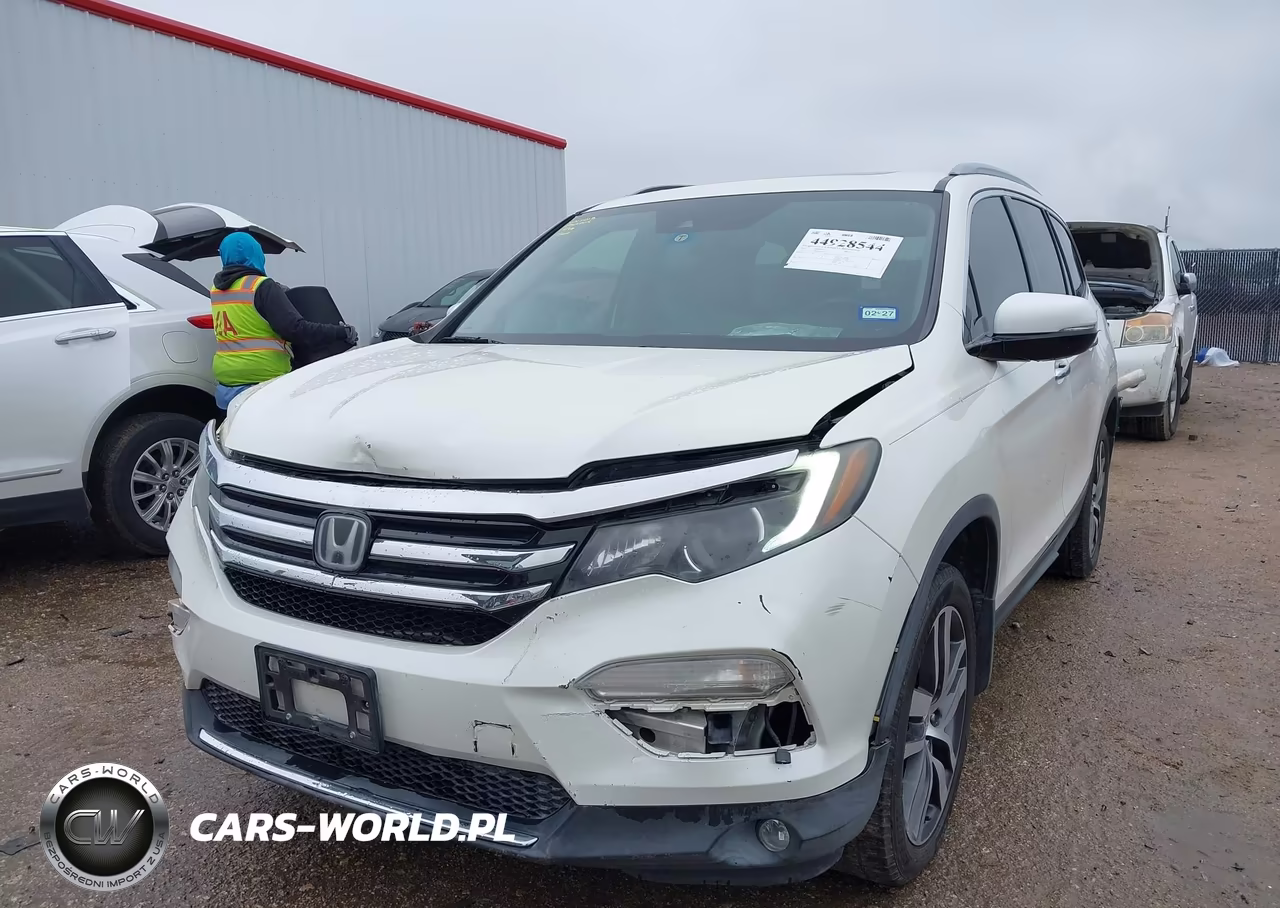 2017 Honda Pilot Touring VIN:5FNYF6H99HB013608 - 2