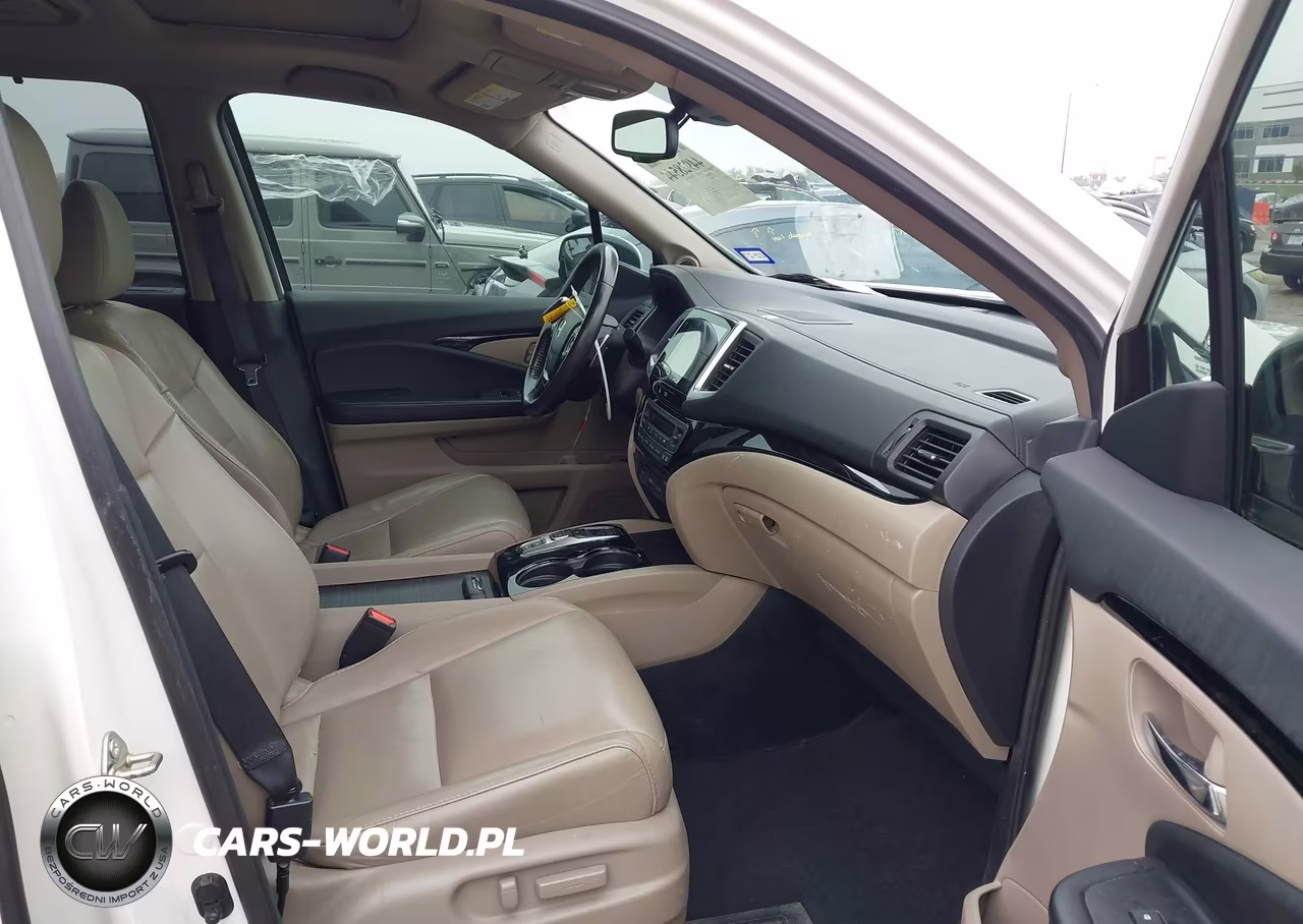 2017 Honda Pilot Touring VIN:5FNYF6H99HB013608 - 5