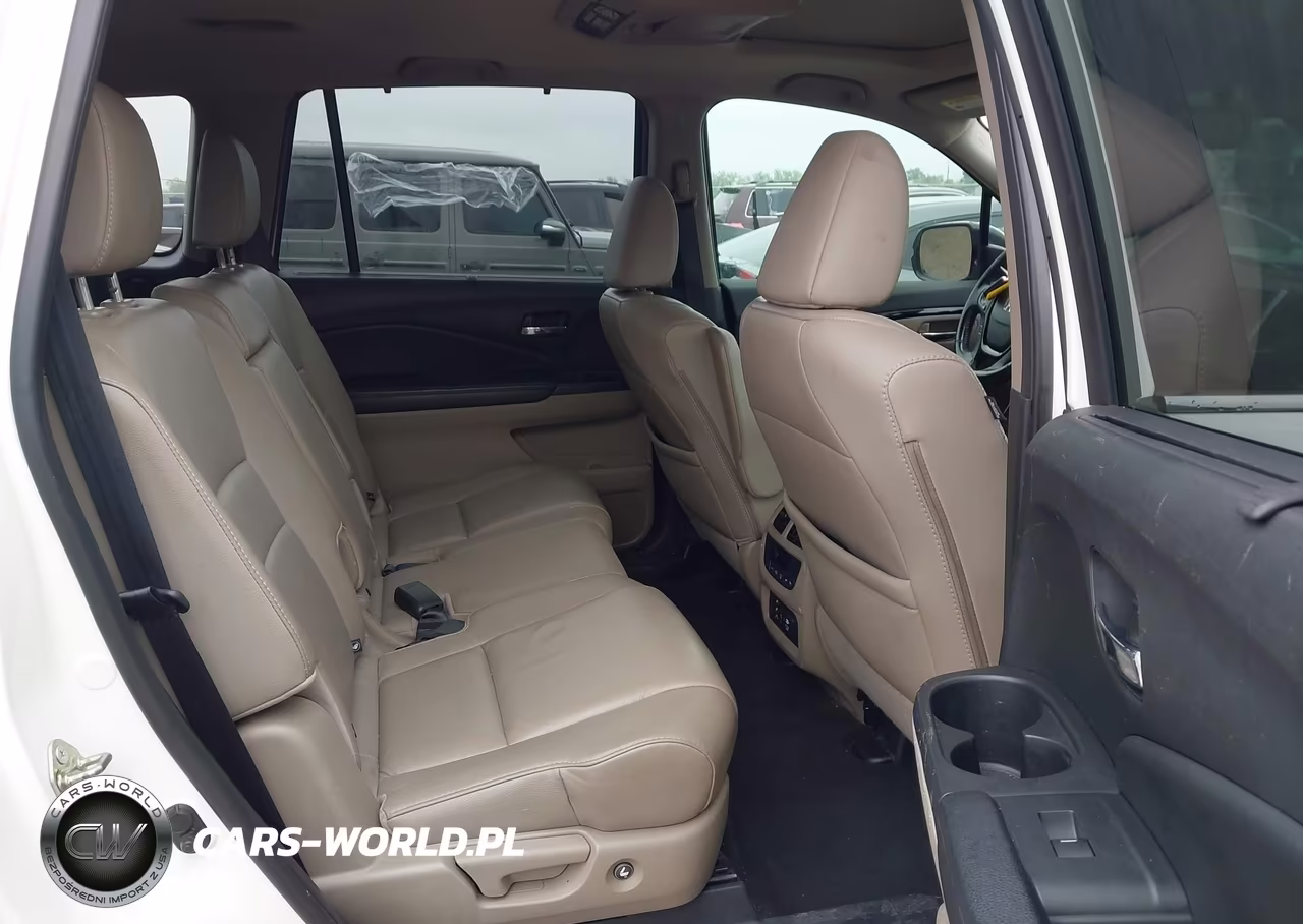 2017 Honda Pilot Touring VIN:5FNYF6H99HB013608 - 8