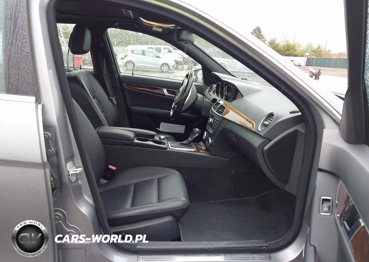 2012 Mercedes-Benz C 300 Sport 4Matic VIN:WDDGF8BB9CF879063 - 5
