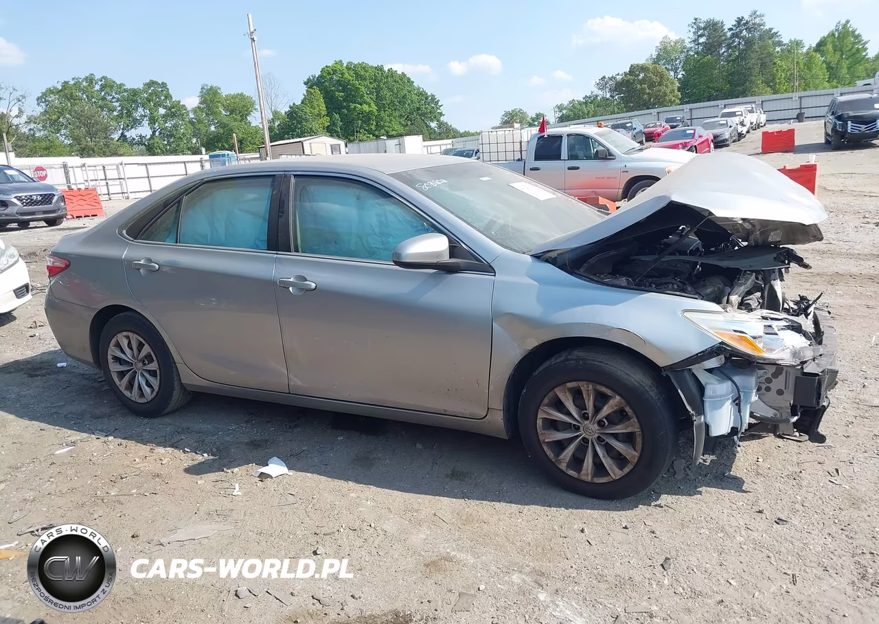 2016 Toyota Camry Le VIN:4T1BF1FK0GU596652 - 13