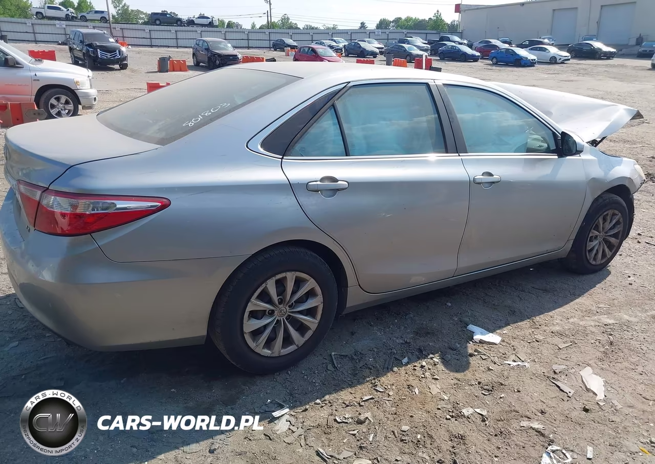 2016 Toyota Camry Le VIN:4T1BF1FK0GU596652 - 4