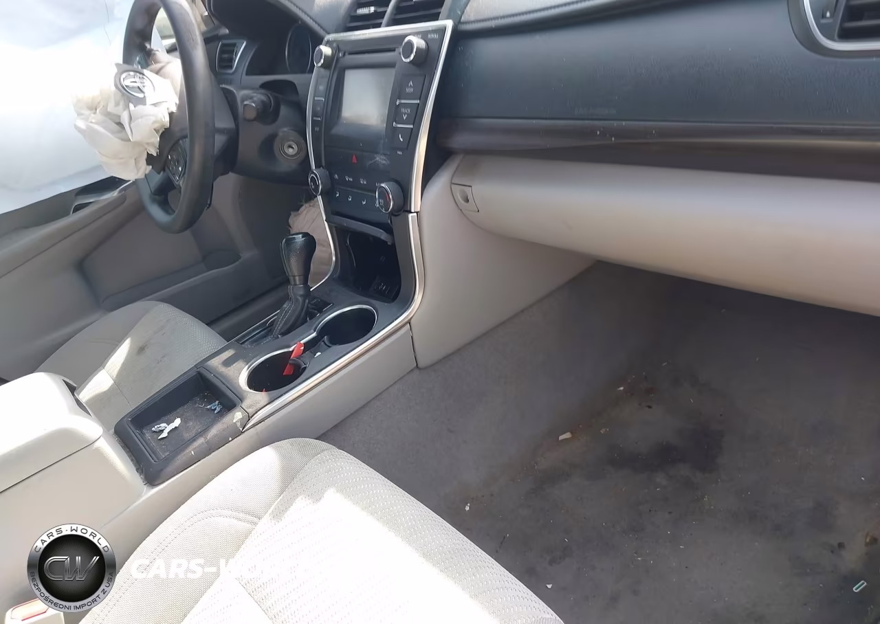 2016 Toyota Camry Le VIN:4T1BF1FK0GU596652 - 5