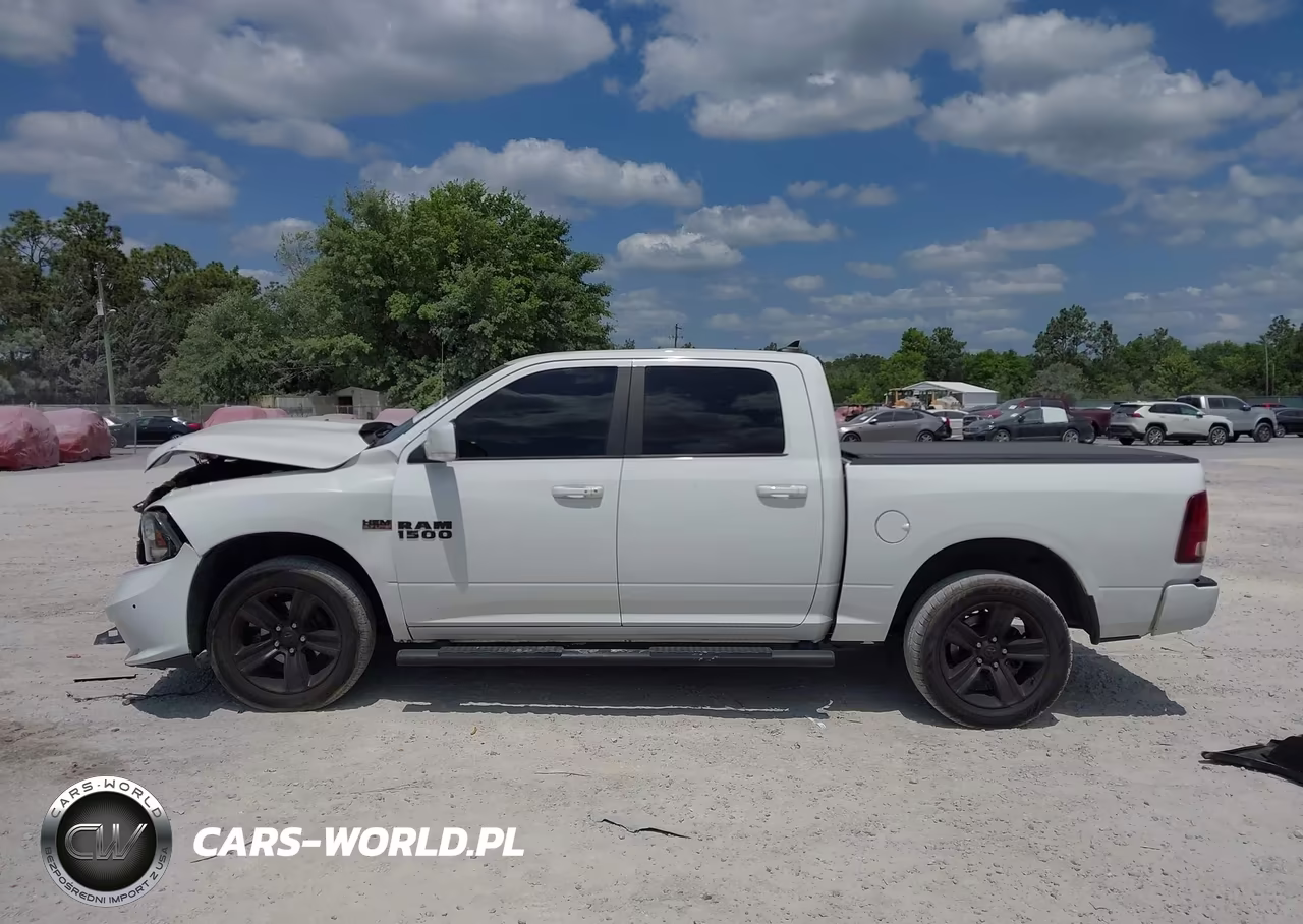 2018 Ram 1500 Night 4X4 5'7 Box VIN:1C6RR7MT4JS208891 - 15