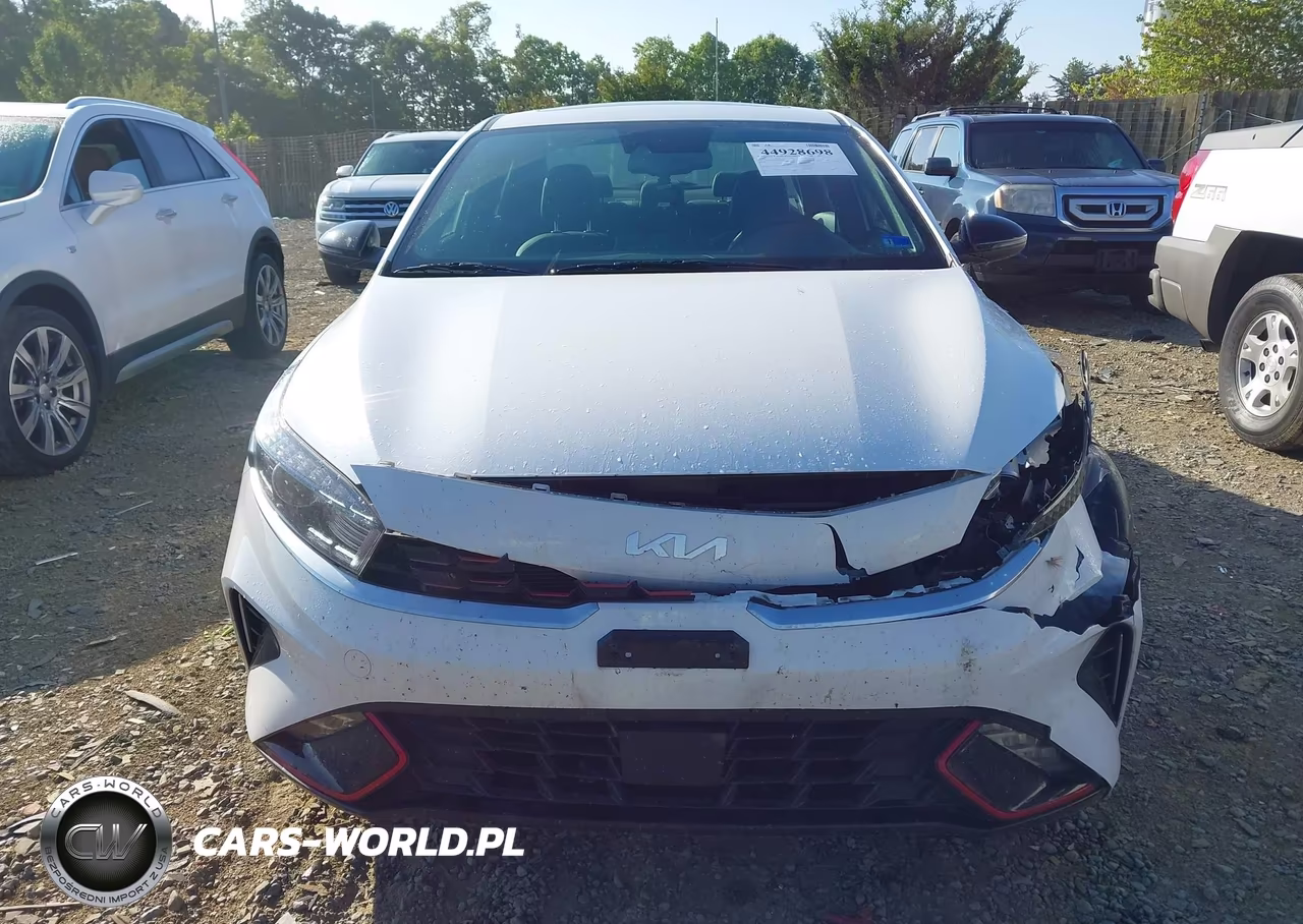 2024 Kia Forte Gt-Line VIN:3KPF54AD8RE691769 - 12