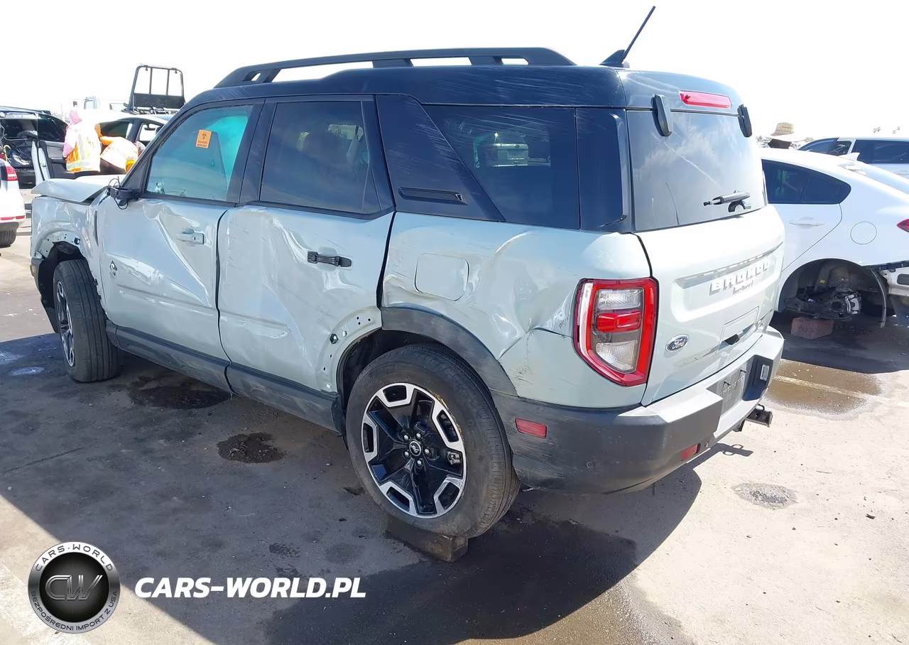 2024 Ford Bronco Sport Outer Banks VIN:3FMCR9C6XRRE62243 - 3