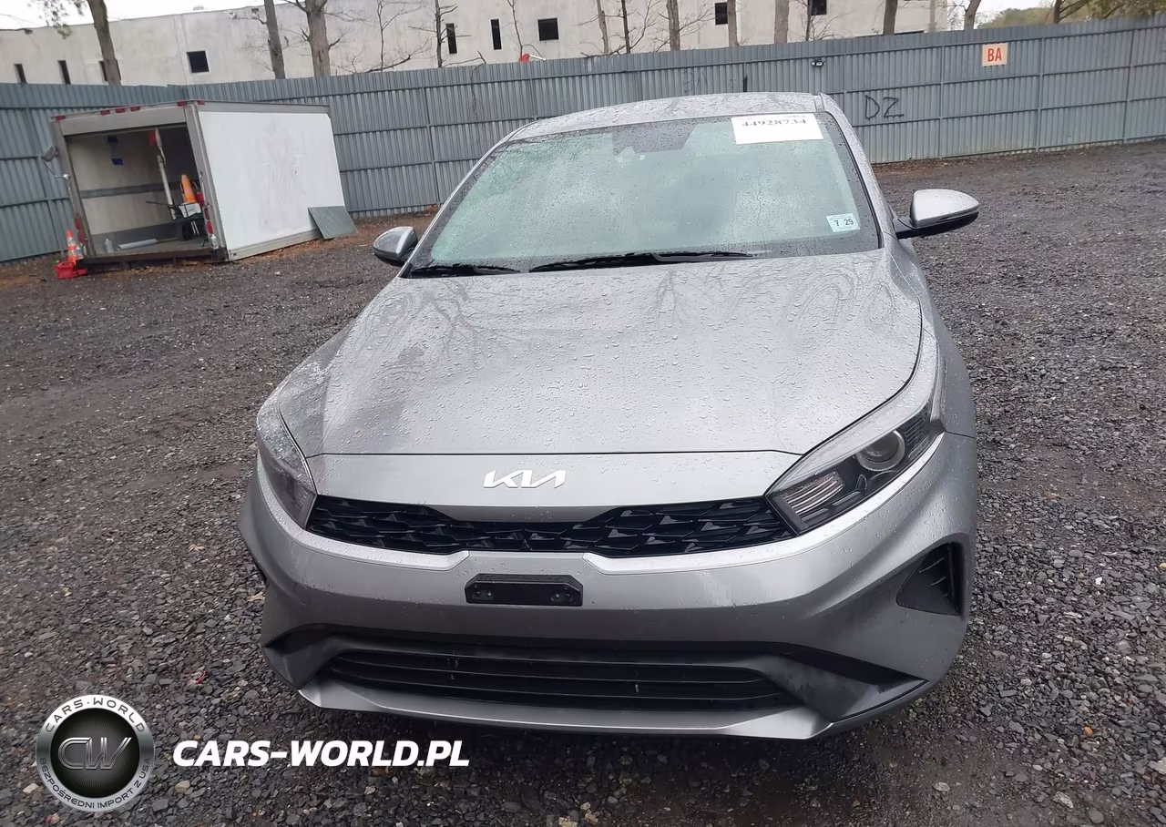 2024 Kia Forte Lxs VIN:3KPF24AD5RE805879 - 12