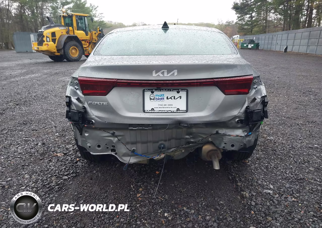 2024 Kia Forte Lxs VIN:3KPF24AD5RE805879 - 16