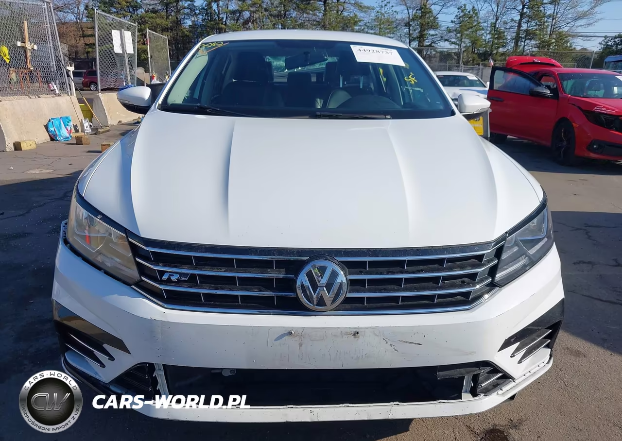 2018 Volkswagen Passat 2.0T R-Line-2.0T S VIN:1VWAA7A36JC030250 - 11