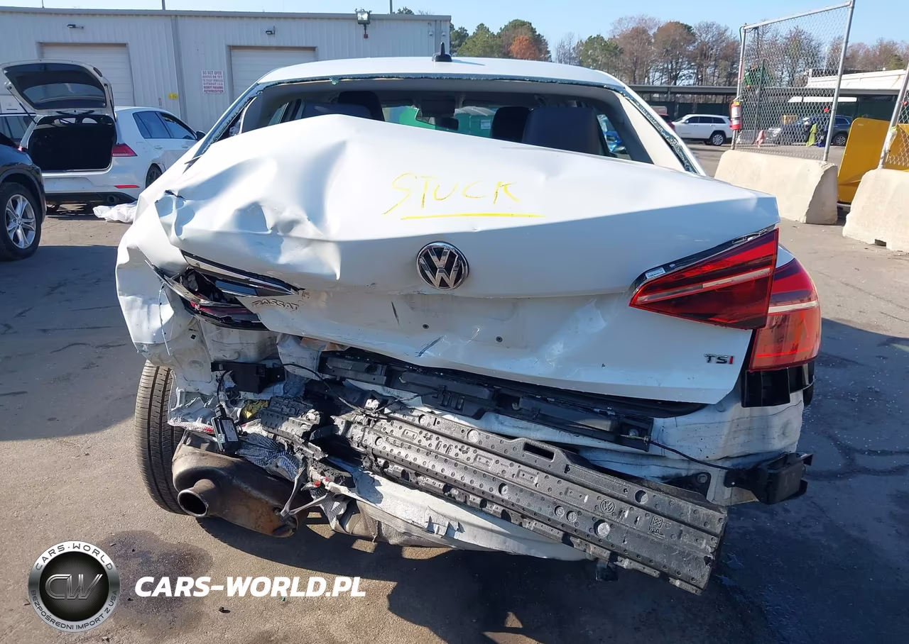 2018 Volkswagen Passat 2.0T R-Line-2.0T S VIN:1VWAA7A36JC030250 - 15