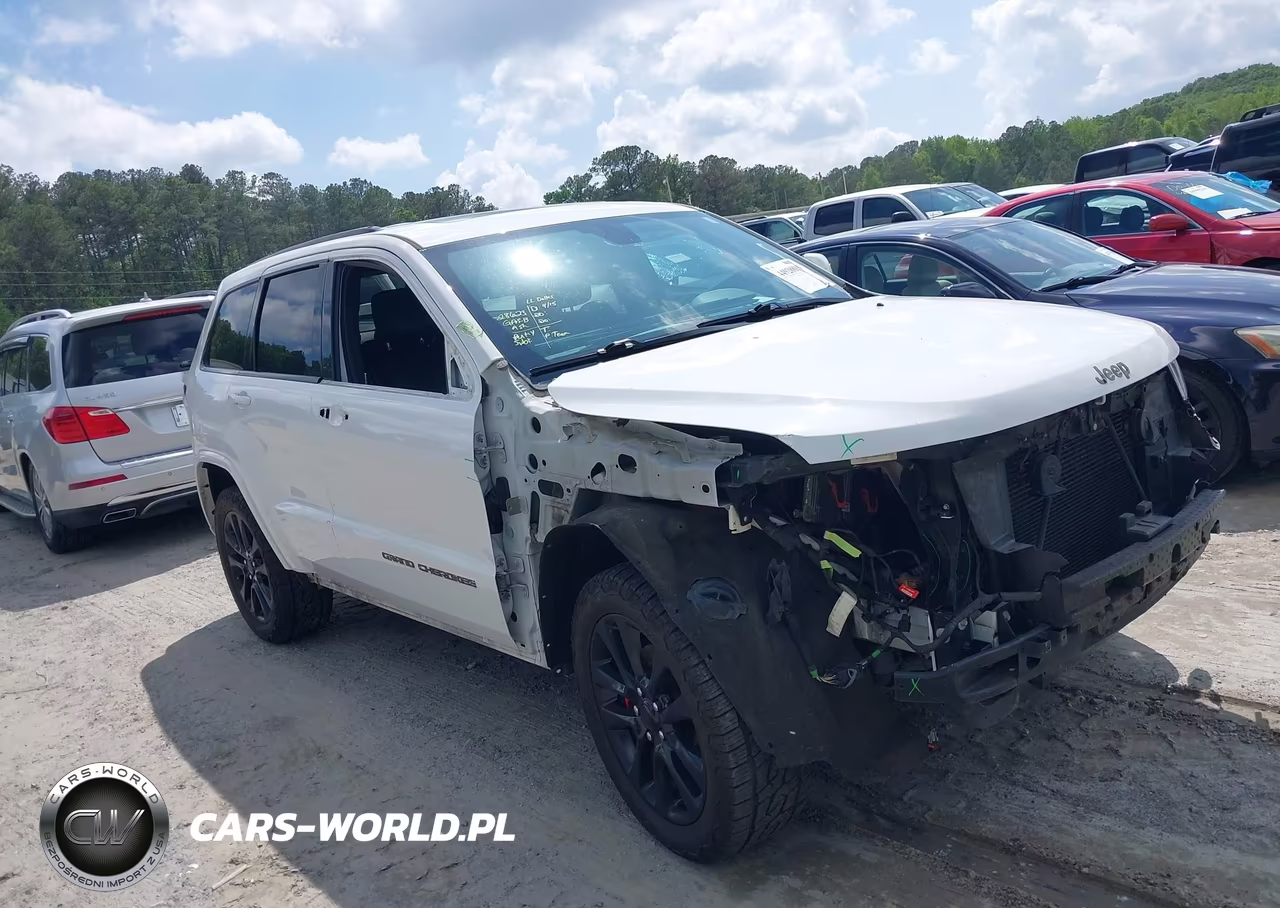 2017 Jeep Grand Cherokee Altitude 4X2 VIN:1C4RJEAG5HC823126 - 13