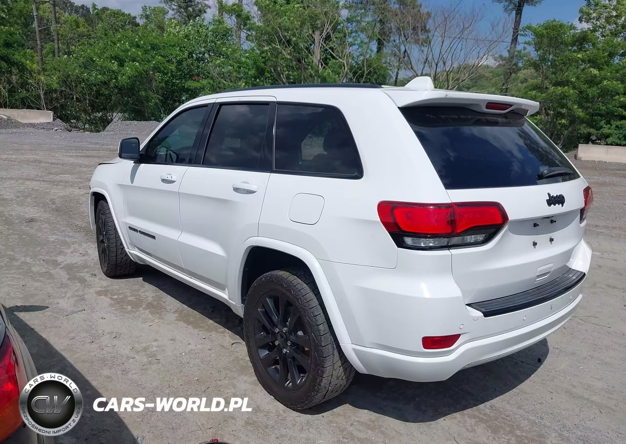 2017 Jeep Grand Cherokee Altitude 4X2 VIN:1C4RJEAG5HC823126 - 14