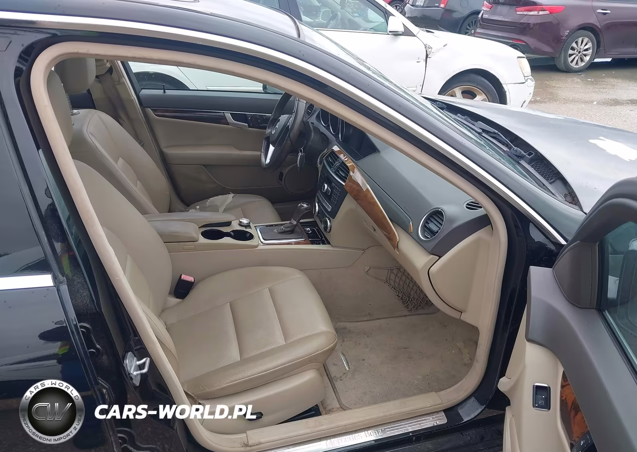 2012 Mercedes-Benz C 250 Luxury-Sport VIN:WDDGF4HB7CA609309 - 5