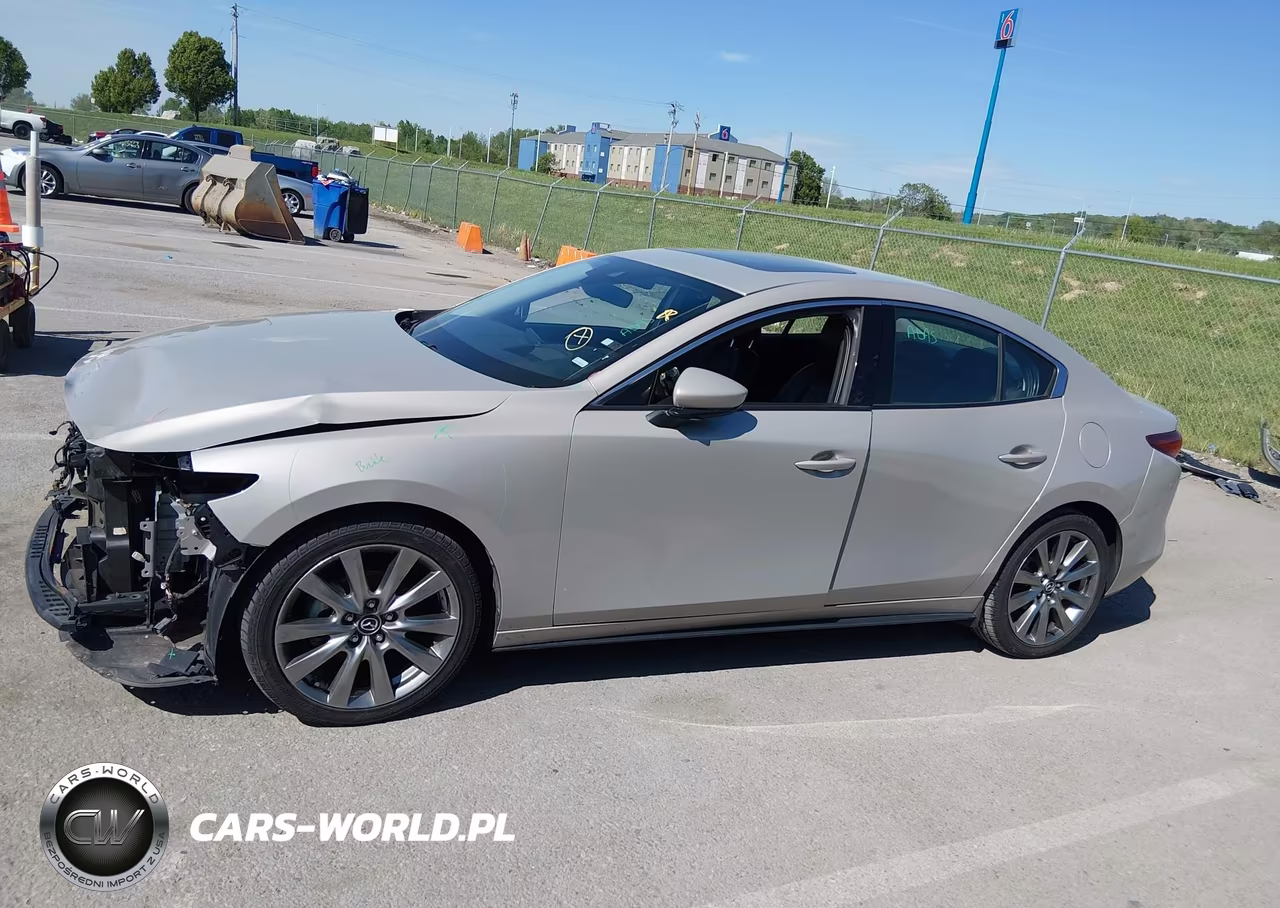 2022 Mazda Mazda3 Premium VIN:3MZBPADLXNM317137 - 14