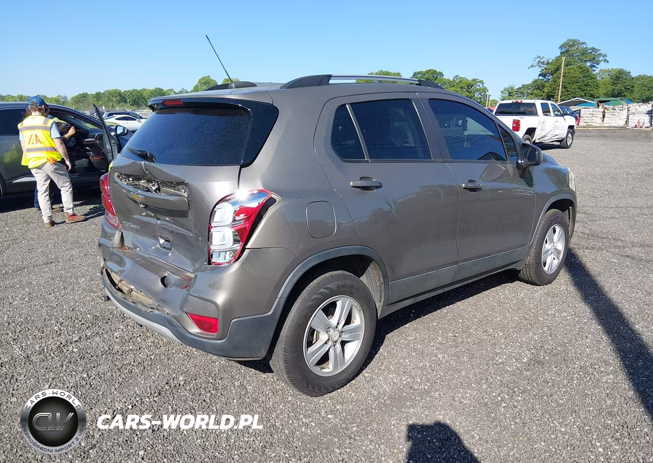 2021 Chevrolet Trax Awd Lt VIN:KL7CJPSB8MB354860 - 4