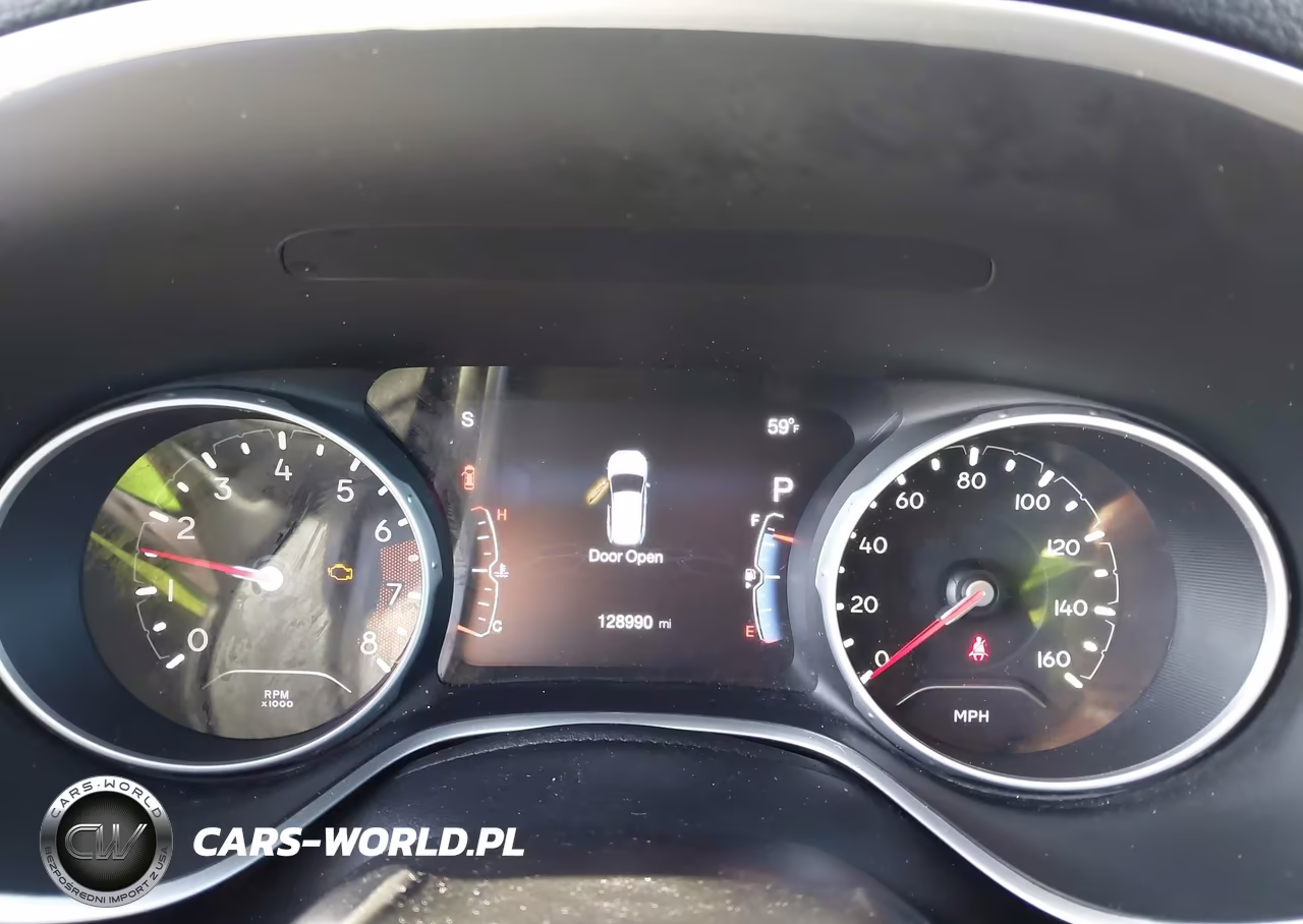 2018 Jeep Compass Latitude 4X4 VIN:3C4NJDBB3JT245713 - 7