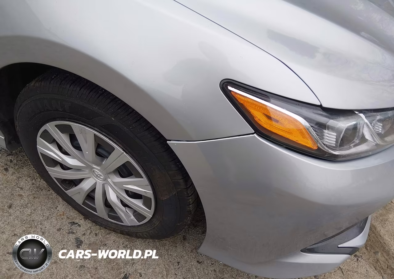 2020 Toyota Camry Le Hybrid VIN:4T1E31AKXLU017884 - 6