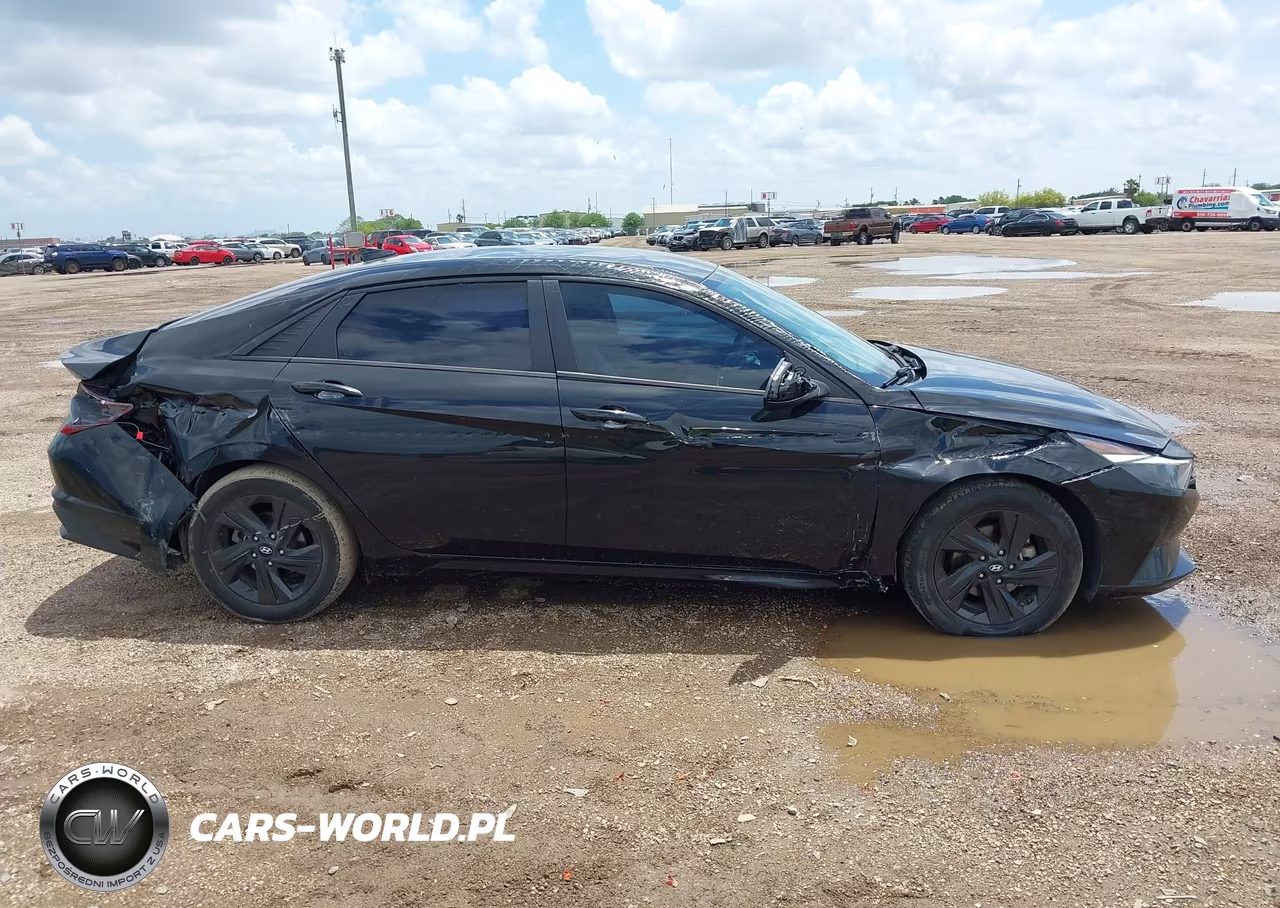 2022 Hyundai Elantra Sel VIN:5NPLS4AG7NH084726 - 13
