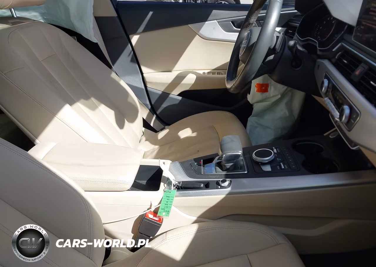 2017 Audi A4 2.0T Premium VIN:WAUANAF40HN064475 - 5