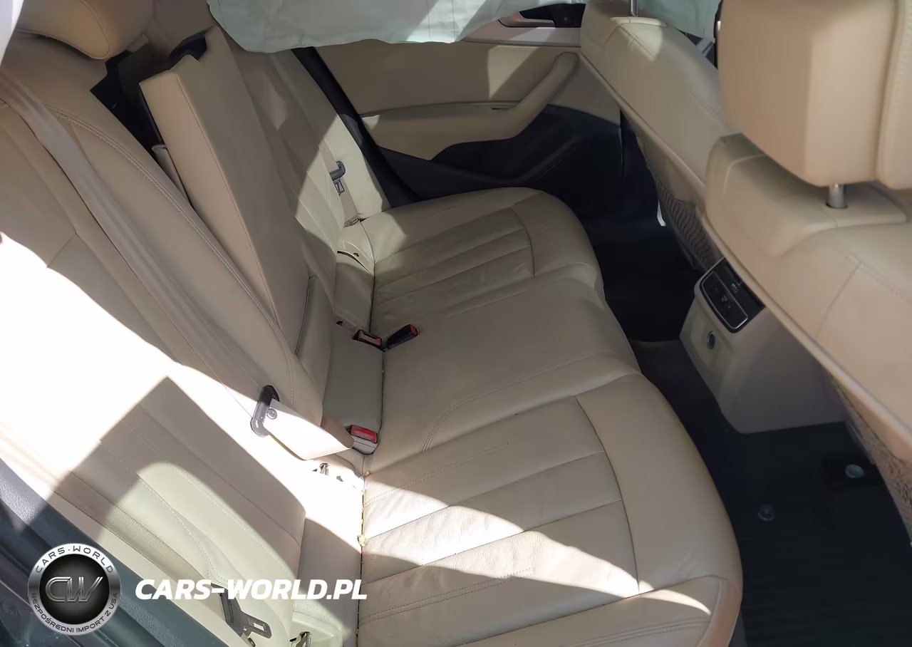 2017 Audi A4 2.0T Premium VIN:WAUANAF40HN064475 - 8