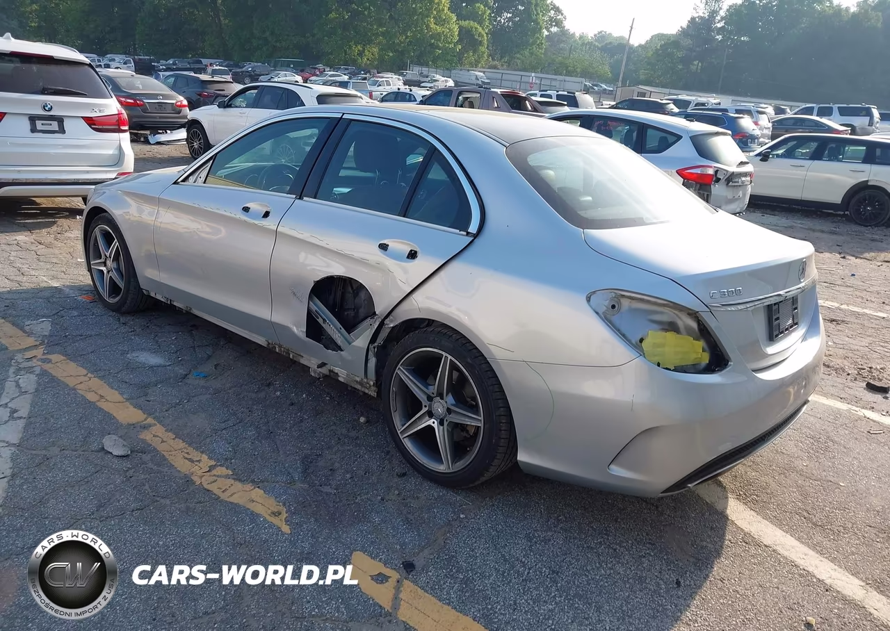 2015 Mercedes-Benz C 300 Sport 4Matic VIN:55SWF4KB9FU058275 - 3