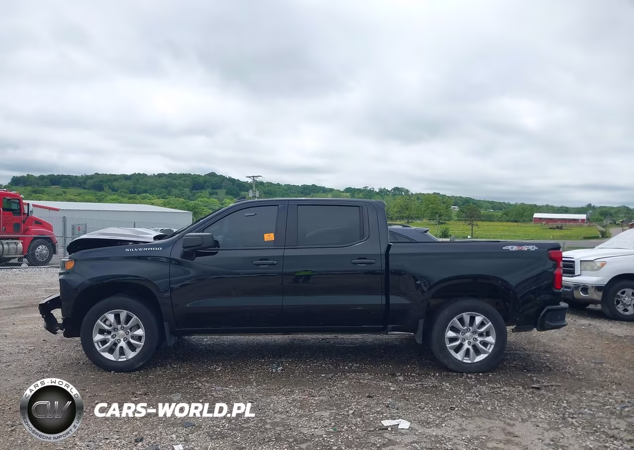2021 Chevrolet Silverado 1500 4Wd Short Bed Custom VIN:1GCPYBEK6MZ402555 - 14