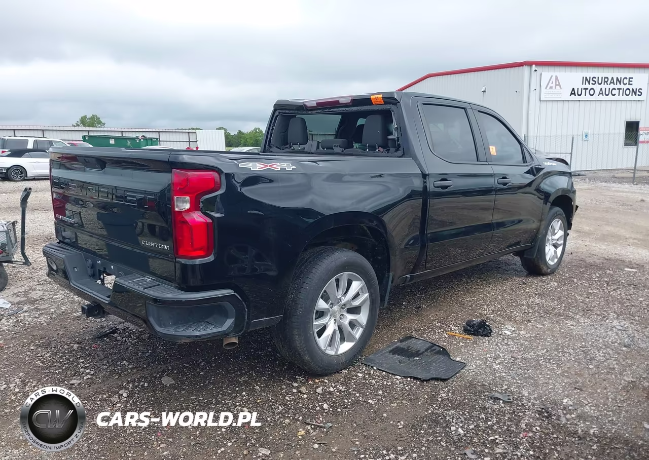 2021 Chevrolet Silverado 1500 4Wd Short Bed Custom VIN:1GCPYBEK6MZ402555 - 4