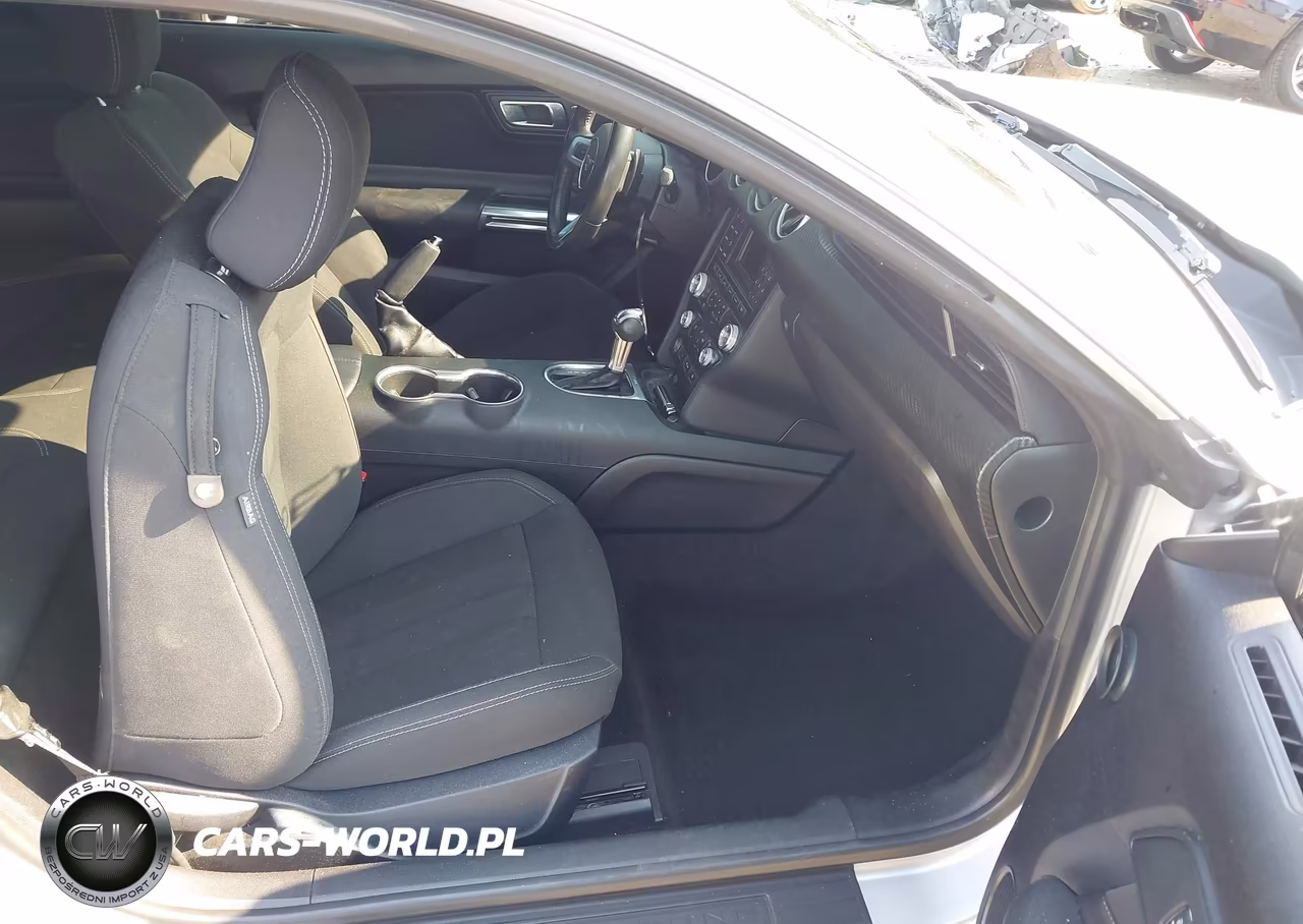 2018 Ford Mustang Ecoboost VIN:1FA6P8TH3J5182552 - 5